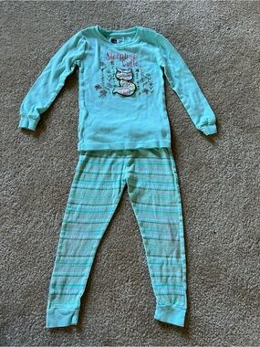 Lilly & Dan Light Green Cat Sleepwear Set with Striped Pants